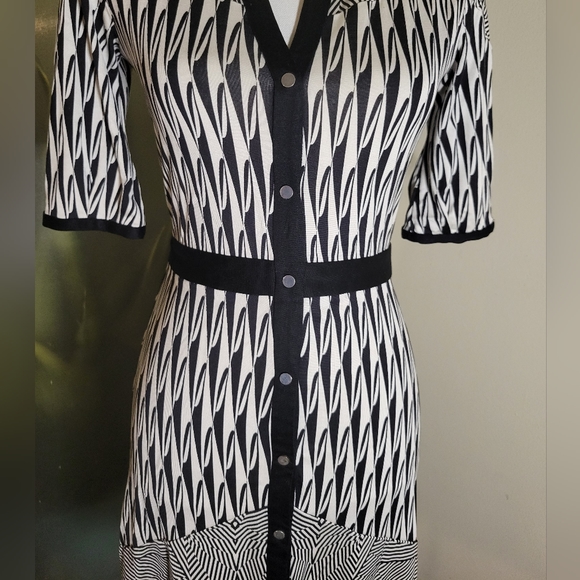 Diane Von Furstenberg Silk Button Dress - Picture 4 of 12